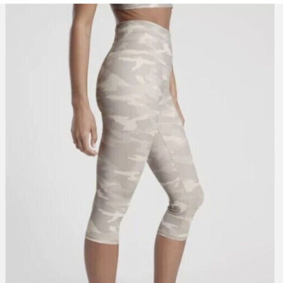 ATHLETA Elation Camo Crop Taupe Gray Size Small - Picture 3 of 9